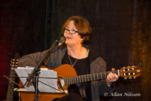 Eva Borgström sjunger visor